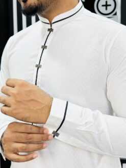 Alternative view of Contrast Panjabi 1333