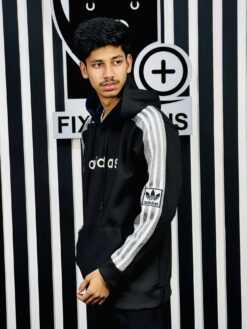 ADIDAS CONTRAST HOODIE 09