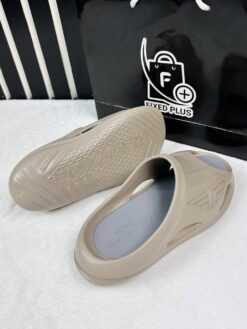 Alternative view of Ultra-Soft Foam Slide Slippers – Beige (FSS-3)
