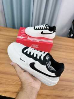 Alternative view of Nike Airforce 1 – White & Black  (NAS-1)