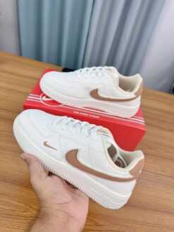 Alternative view of Nike Airforce 1 – White & Brown (NAS-5)