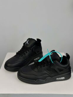 Jordan Retro 4 – Triple Black (JRS-6)