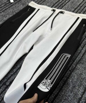 Alternative view of White–Black Panel Track Baggy (SSB-9)