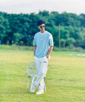 Alternative view of Drop Shoulder T-Shirts 389