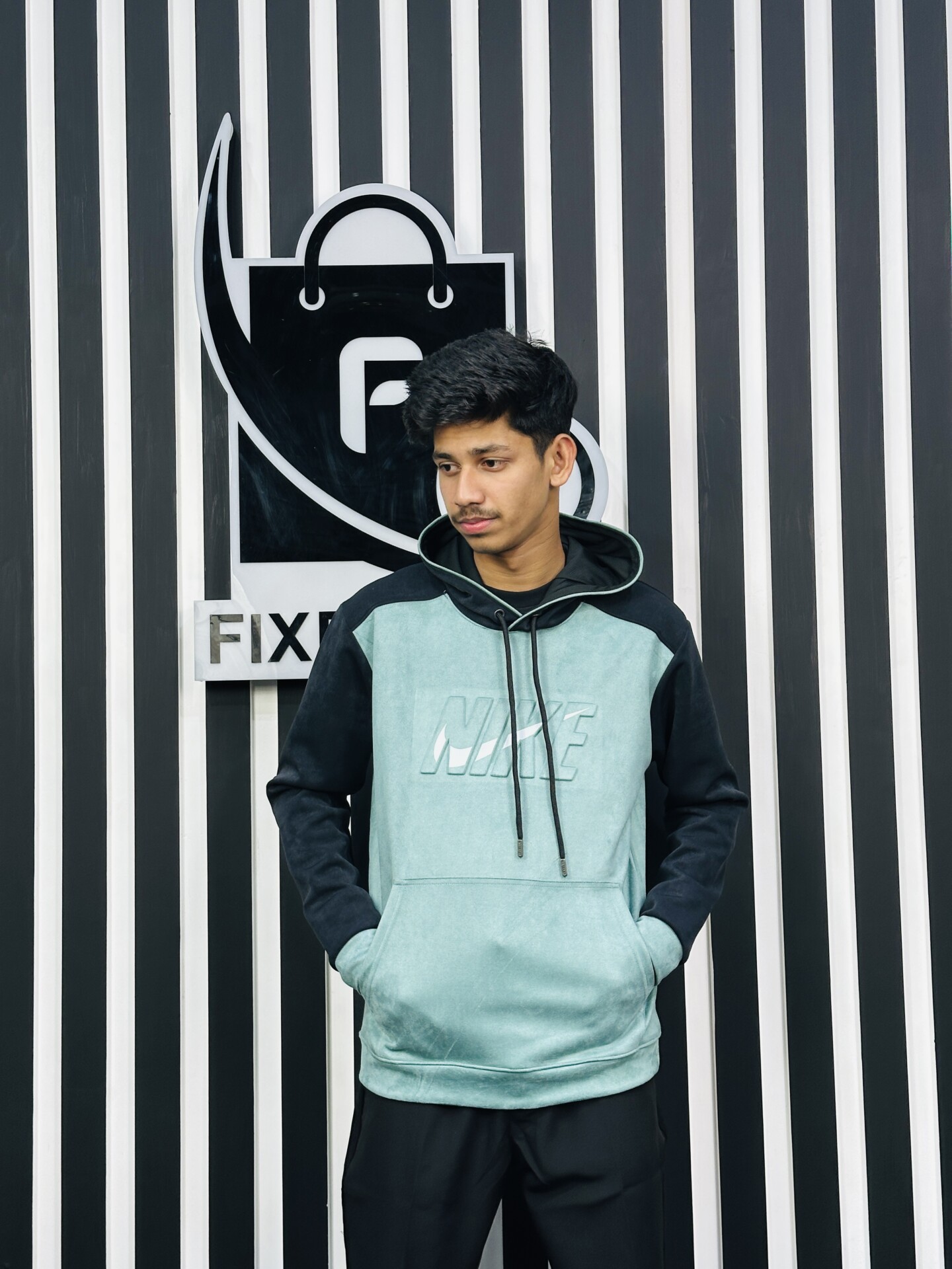 𝐋𝐞𝐯𝐞𝐥 𝐔𝐩 𝐇𝐨𝐨𝐝𝐢𝐞 - NIKE 2 - Image 3